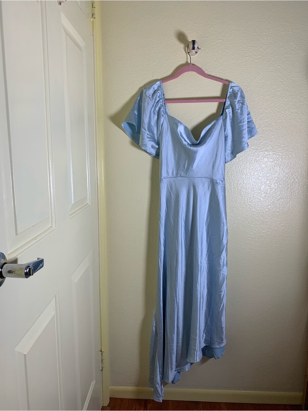 NWOT Selfie Leslie Light Blue Cowl Neck Maxi Dress with Flutter Sleeves, Size XL